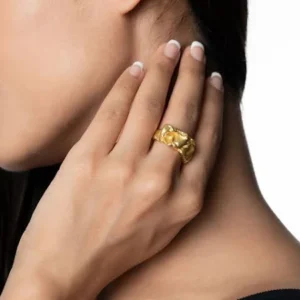 Lustrous Glow Gold Ring